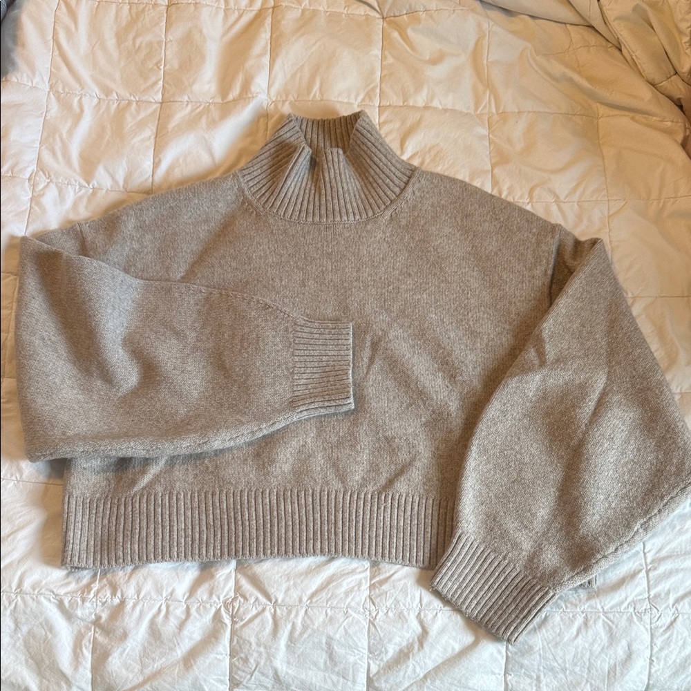 H&M Light Gray Knit Sweater